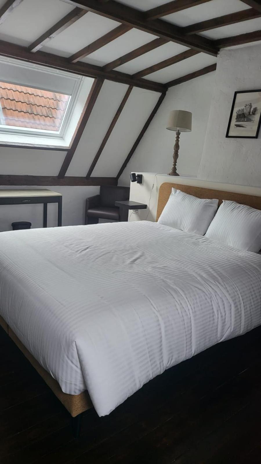 De Pelgrim Hotell Tongeren Exteriör bild