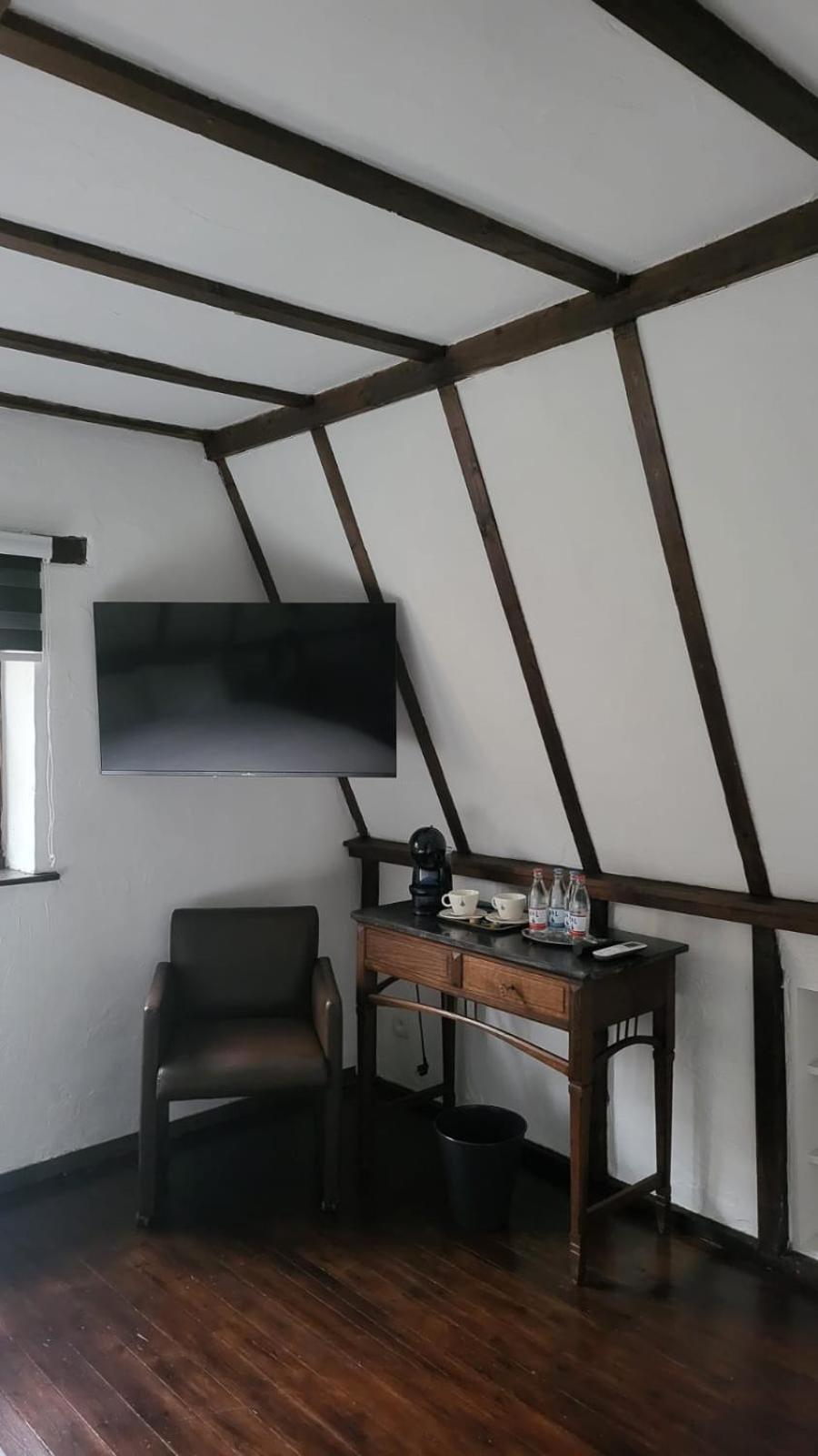 De Pelgrim Hotell Tongeren Exteriör bild