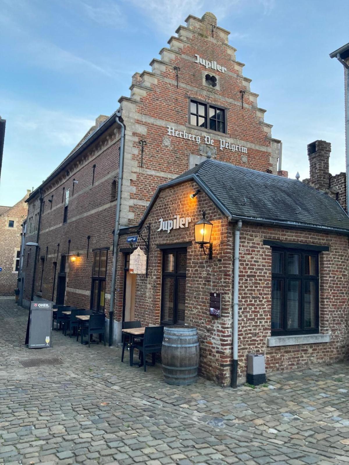 De Pelgrim Hotell Tongeren Exteriör bild