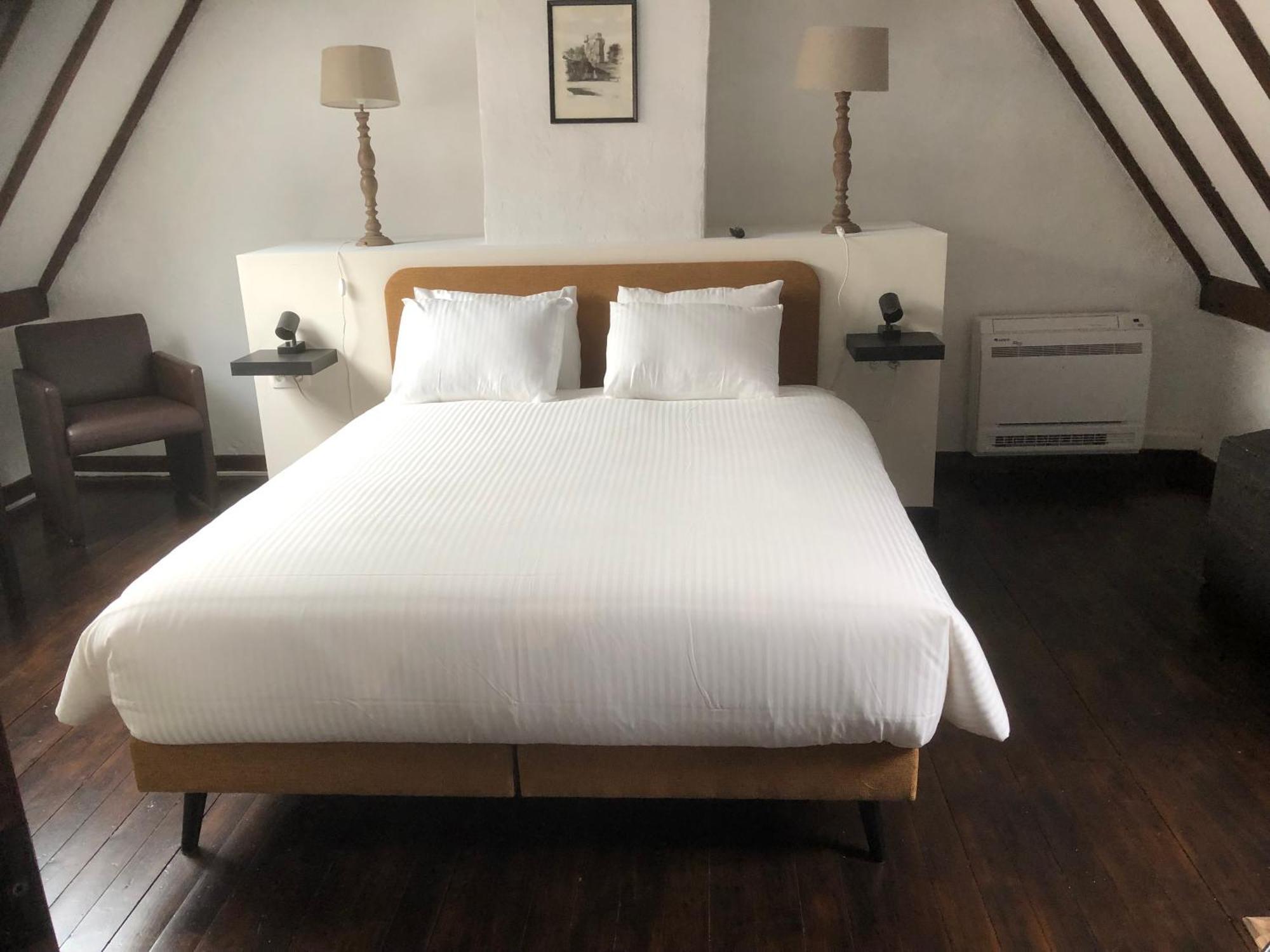 De Pelgrim Hotell Tongeren Exteriör bild
