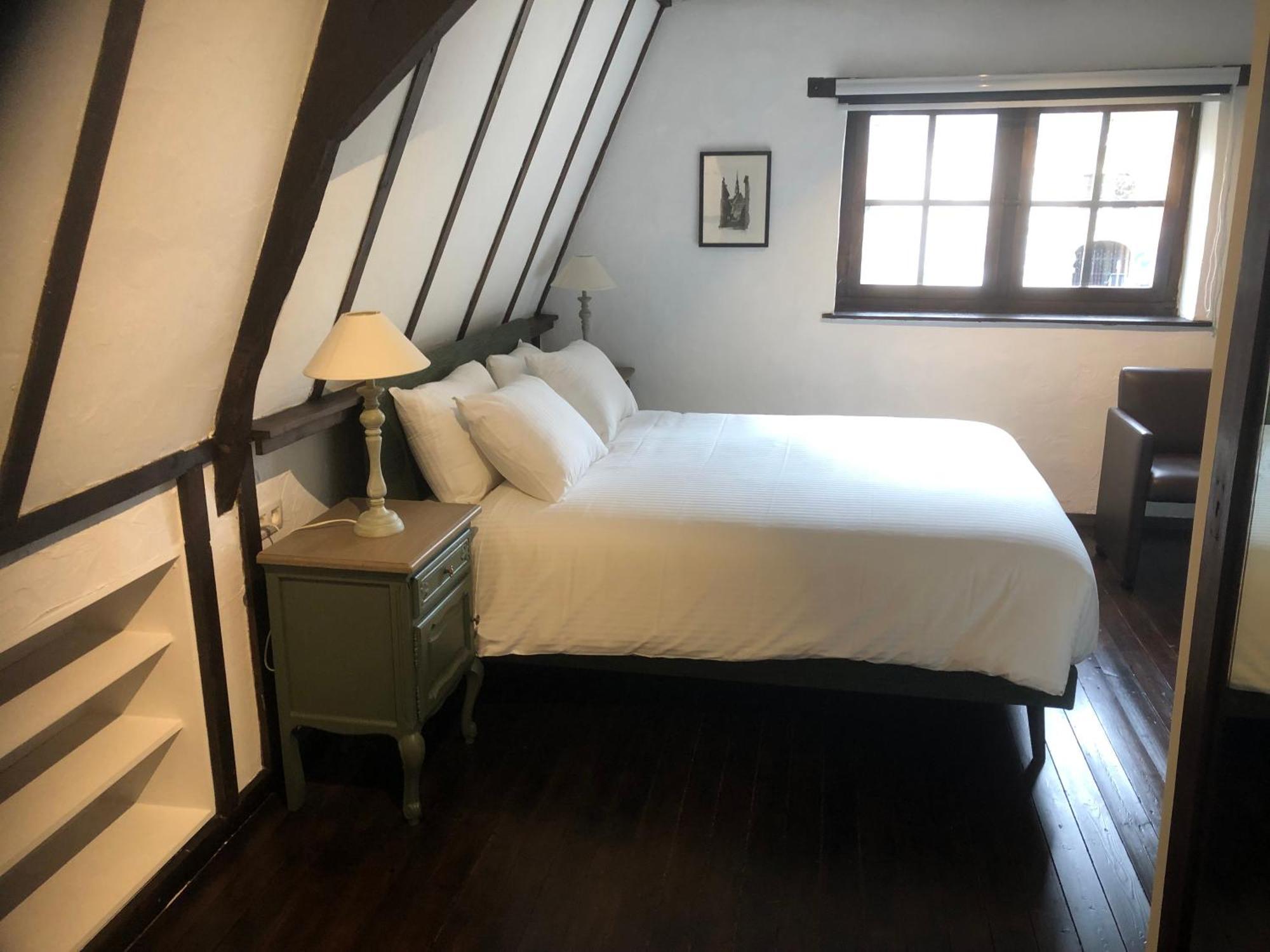 De Pelgrim Hotell Tongeren Exteriör bild